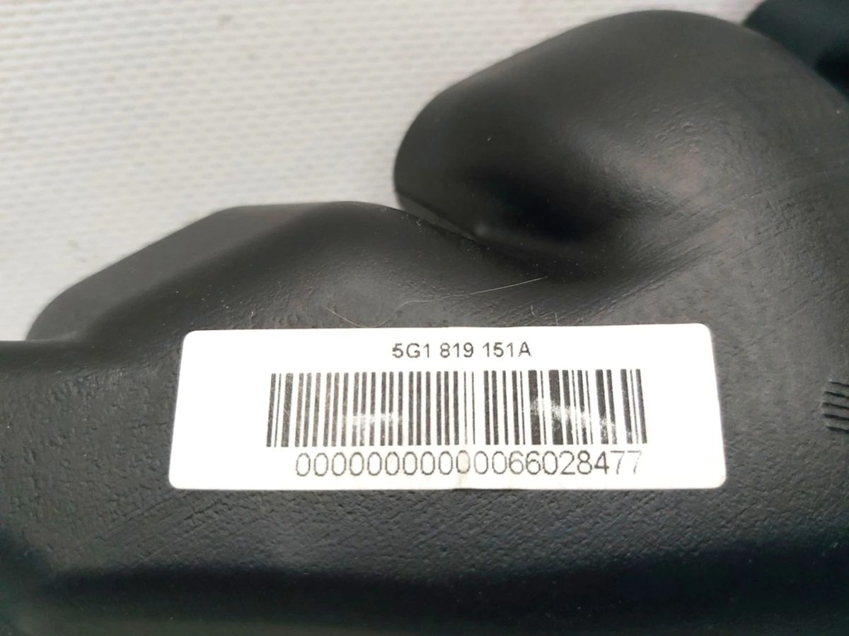 Дефлектор обдува простору для ніг водія Volkswagen E-GOLF 5G1819151A