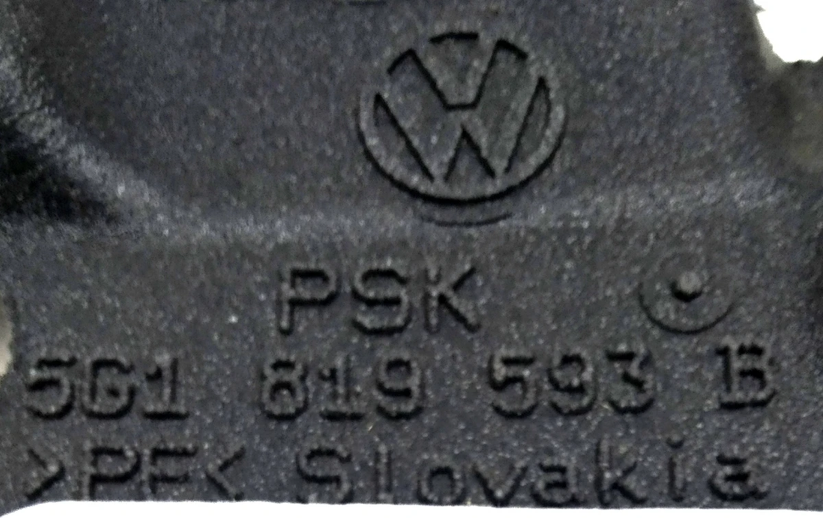 Теплошумоізолятор центральної панелі 5G1819593B Volkswagen E-GOLF