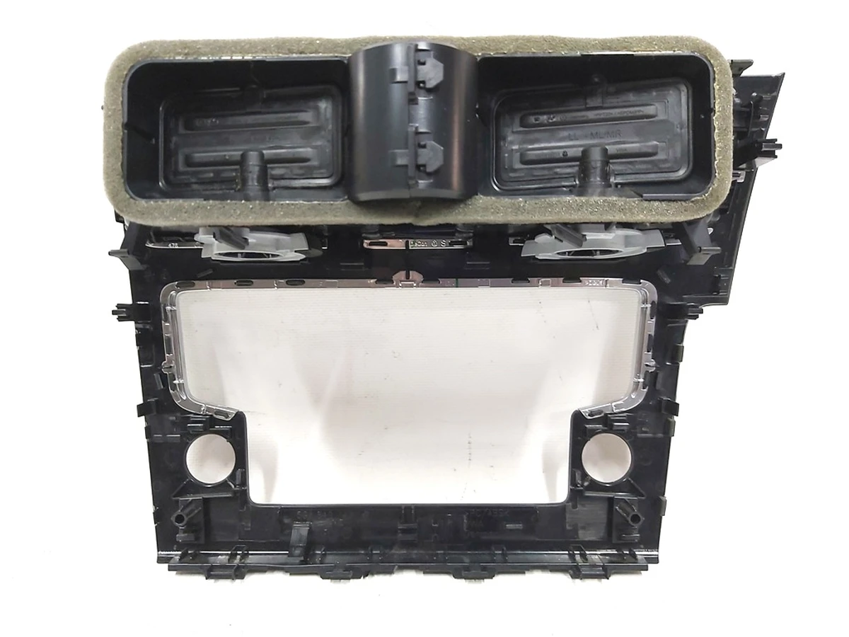 Рамка декоративна панелі навігації з дефлекторами обдування в зборі dark magnesium Volkswagen E-GOLF 5G1819728AE