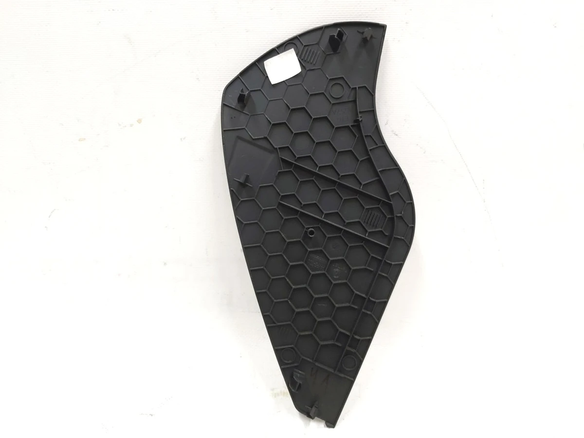 Накладка торпедо декоративная боковая левая Volkswagen E-GOLF 5G1858217A