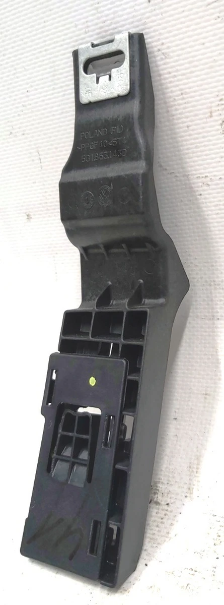 Кронштейн крепления левый нижний декоративной накладки центральной консоли левой 5G1863143D Volkswagen E-GOLF