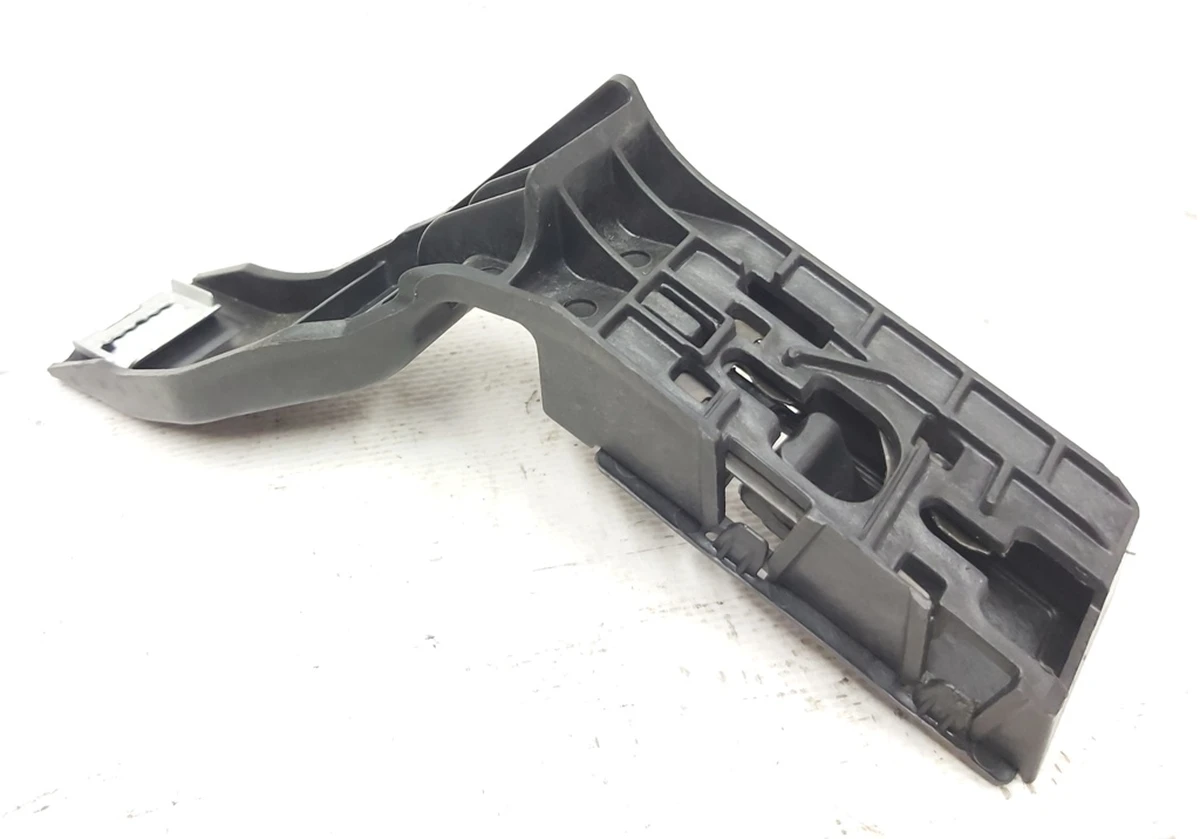 Mounting bracket right lower decorative overlay for the center console of the right 5G1863144D Volkswagen E-GO