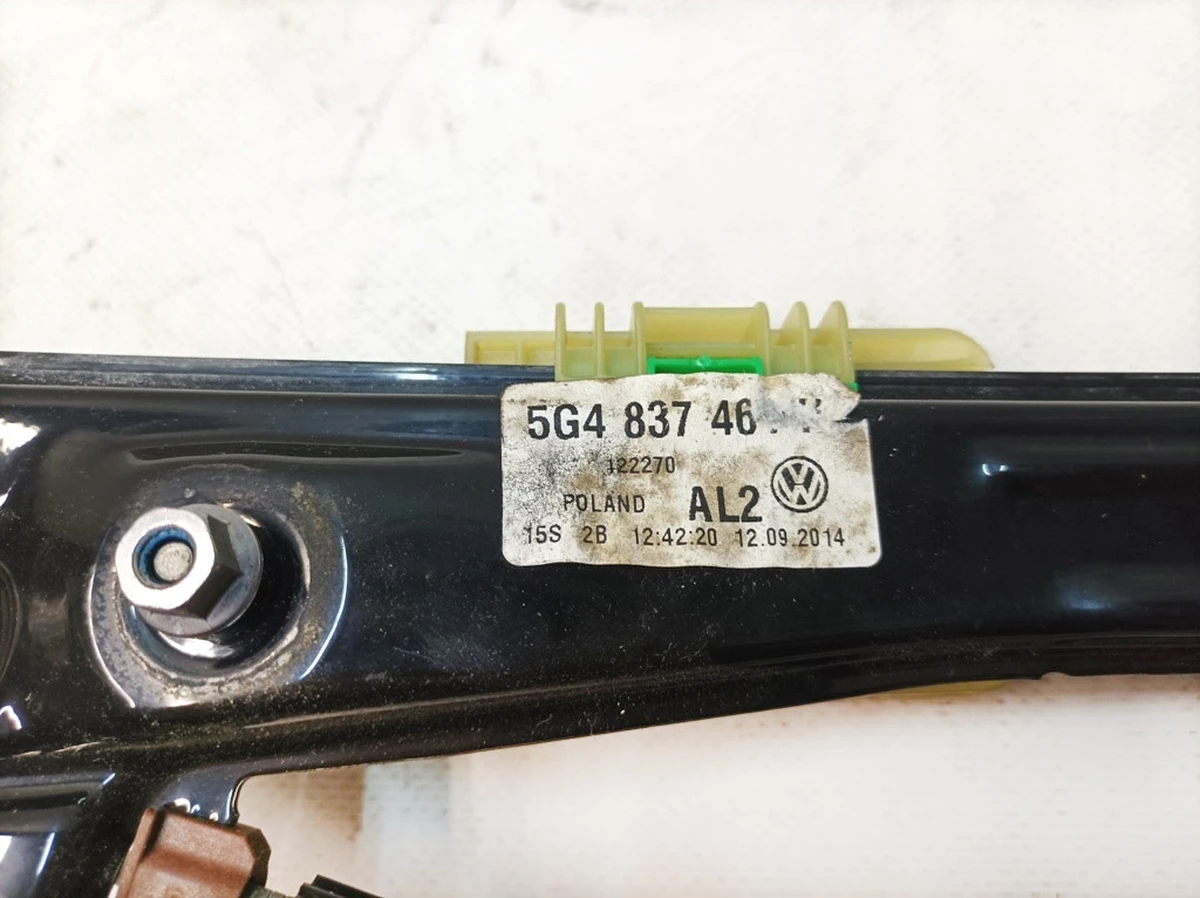 Склопідйомник дверей передньої лівої без електродвигуна Volkswagen E-GOLF 5G4837461H