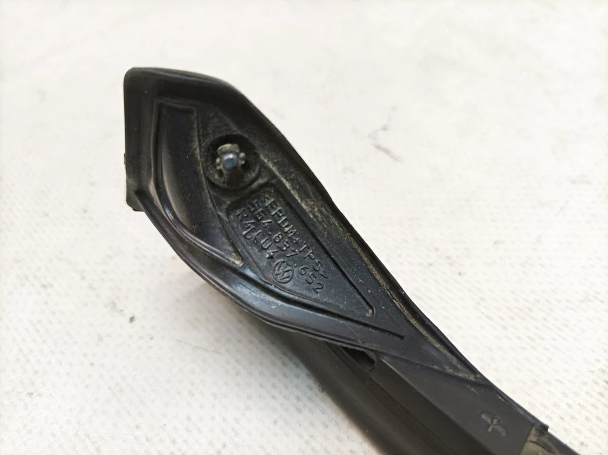 Ущільнювач двері передньої правої Volkswagen E-GOLF 5G4837652B