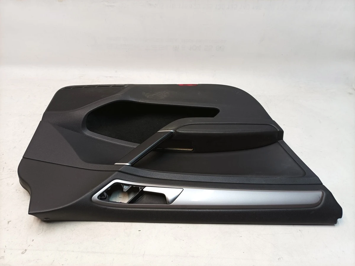 Карта дверей передньої лівої (штучна шкіра) JHD чорна titanschwarz Volkswagen E-GOLF 5G4867011CD