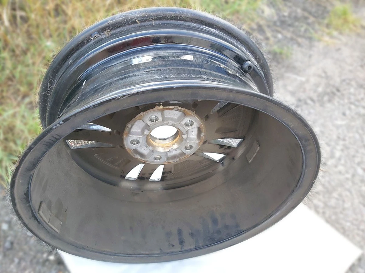 Диск колісний 6,5JX16H2 ET46 з пошкодженням 5GE601025 Volkswagen E-GOLF