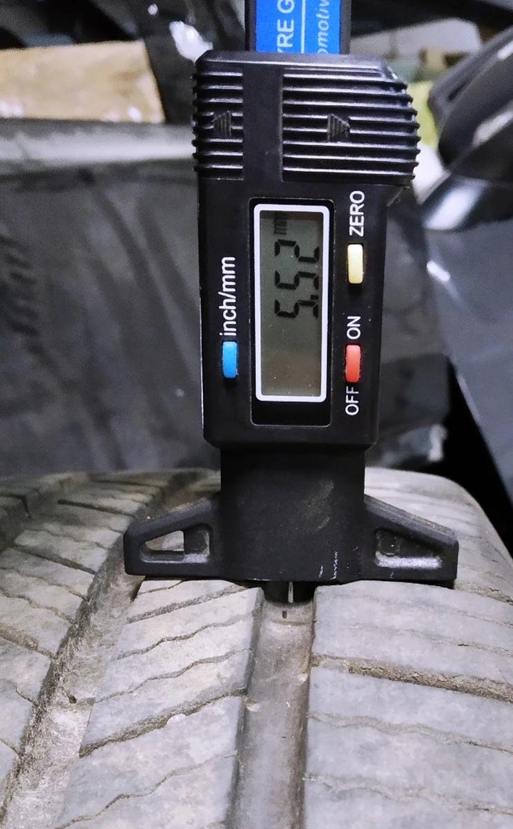 Complete wheel with damage (disc 6.5JX16H2 ET46 tire MICHELIN 205/55 R16 tread 5.52mm) 5GE601025 Volkswagen E-