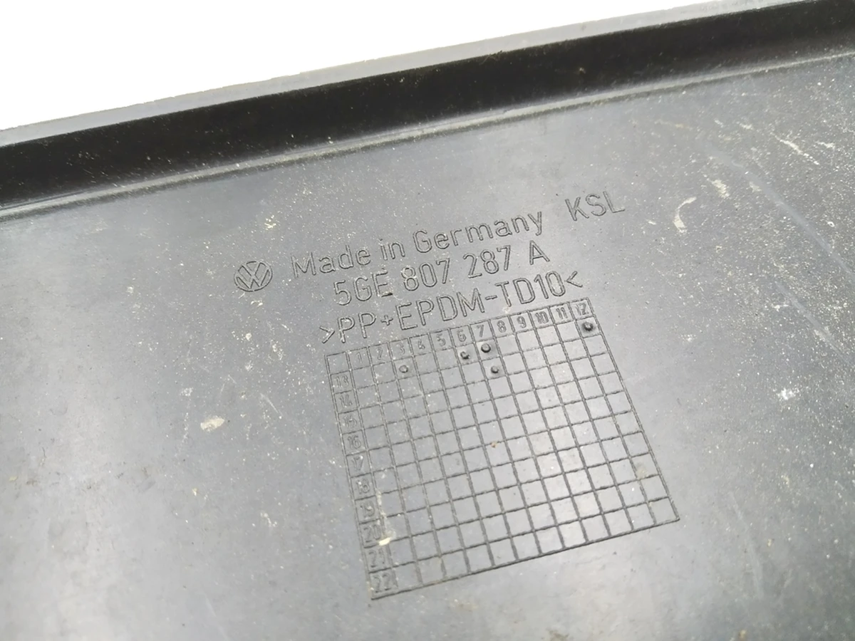 License plate bracket front bumper Volkswagen E-GOLF 5GE807287A