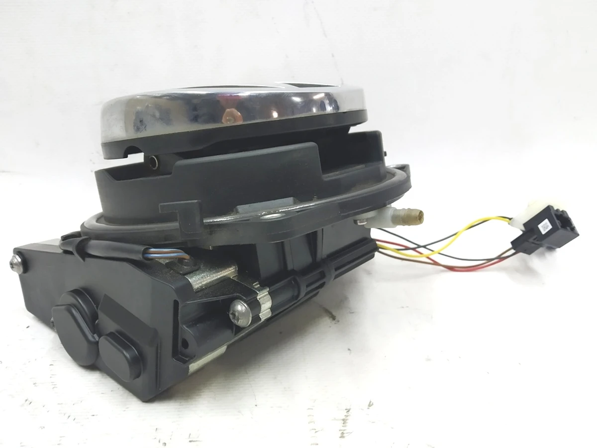 Механізм відкриття багажника з мікровимикачем і приводом в зборі Volkswagen E-GOLF 5GE827469E