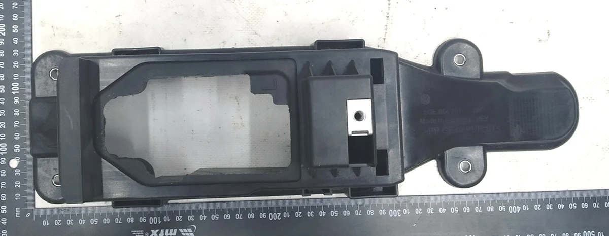 Накладка шумоізоляція механізму перемикання передач 5GE864761B Volkswagen E-GOLF