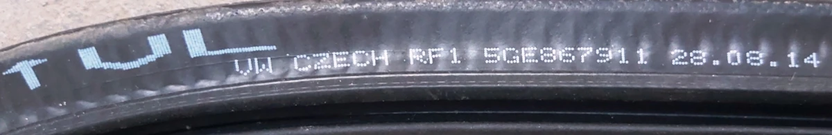 Ущільнювач дверного отвору переднього лівого 5GE867911A Volkswagen E-GOLF