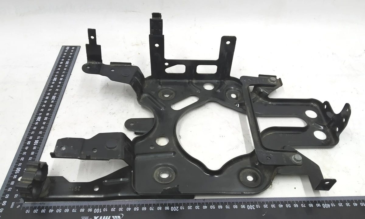 Bracket for attaching the charger block for the high-voltage battery assembly VW E-GOLF 5GE906131A