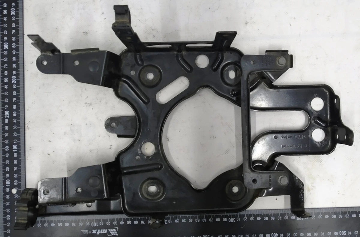 Bracket for attaching the charger block for the high-voltage battery assembly VW E-GOLF 5GE906131A