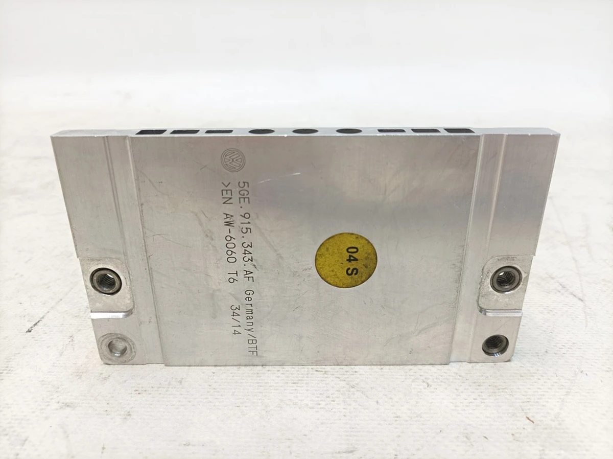 Кронштейн модулів високовольтної АКБ Volkswagen E-GOLF 5GE915343AF