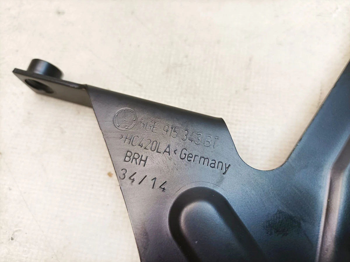 Кронштейн модулів високовольтної АКБ Volkswagen E-GOLF 5GE915343BT