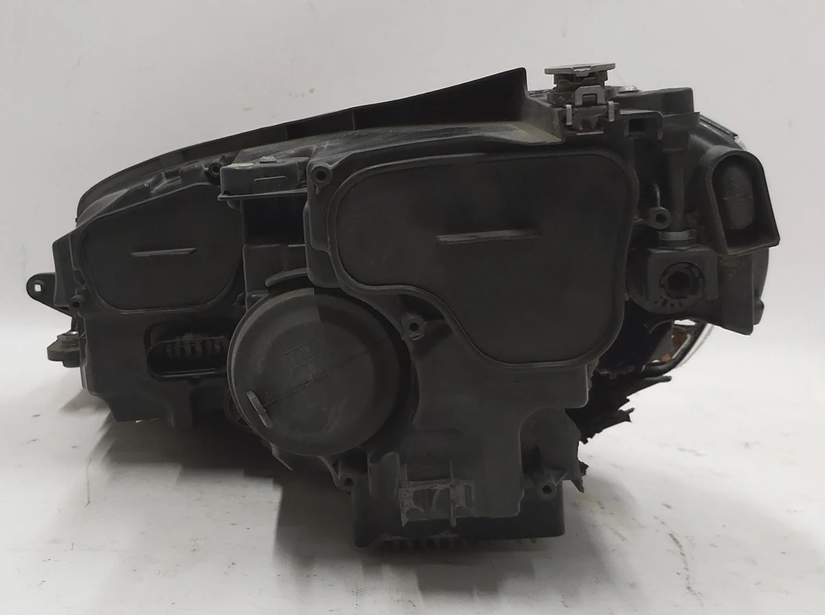 Фара светодиодная правая в сборе с повреждением VW E-GOLF 5GE941774B