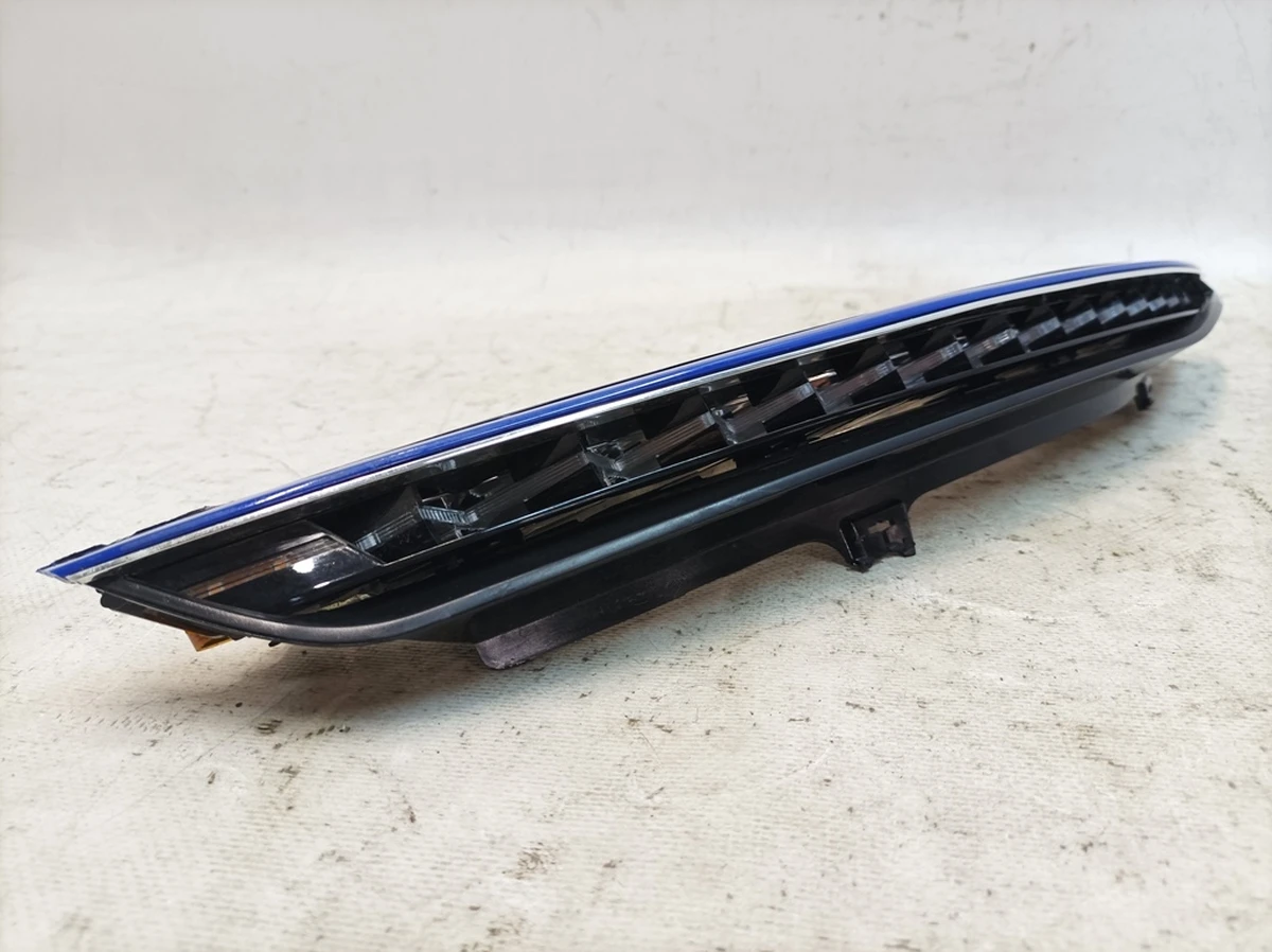 Модуль світлодіодний покажчика повороту фари передньої правої 90060504 1532 VW E-GOLF 5GE941036B