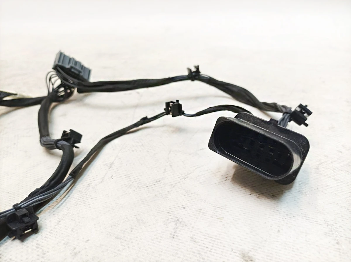 Internal wiring for LED right headlight VW E-GOLF 5GE941774B