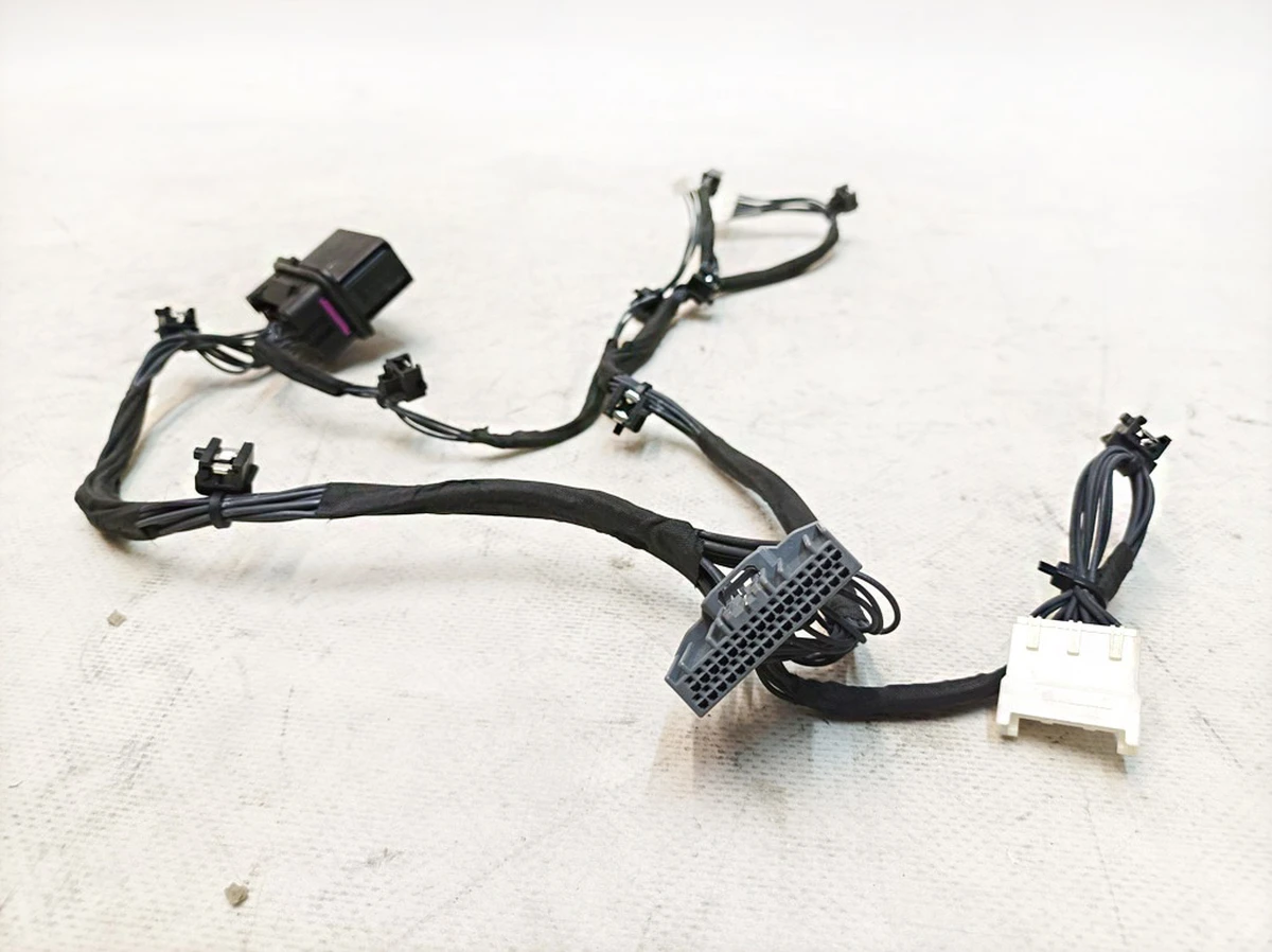 Internal wiring for LED right headlight VW E-GOLF 5GE941774B