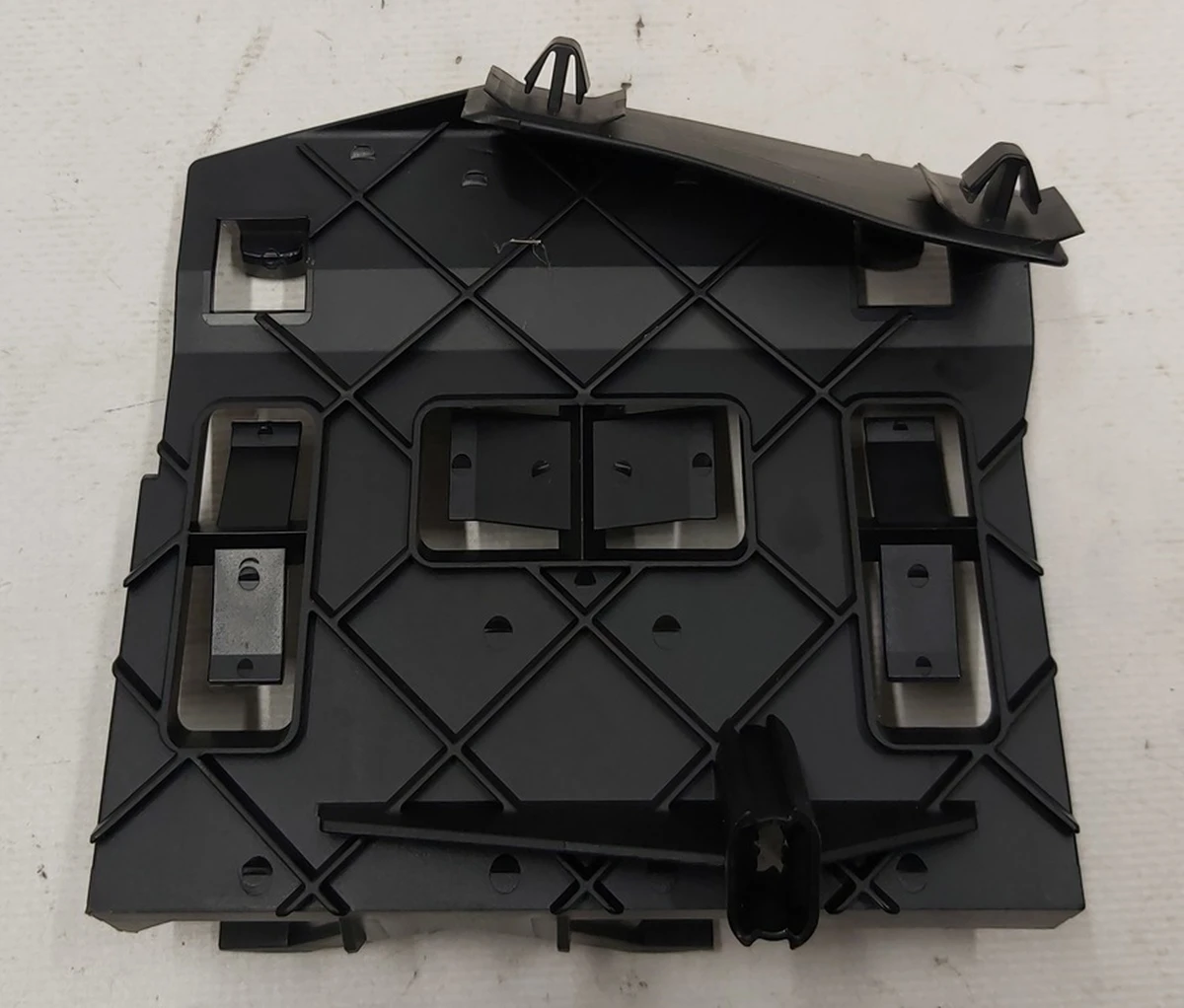 Кронштейн блока управления напряжением заряда высоковольтной батареи 5GE971280 Volkswagen E-GOLF