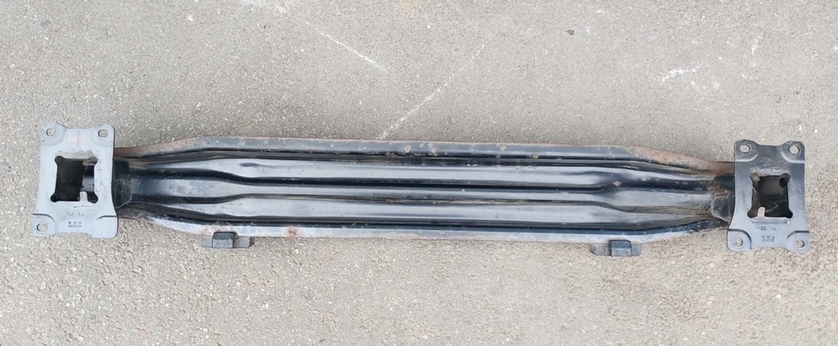 Підсилювач бампера заднього в зборі з демпфером Volkswagen E-GOLF 5GM807305C