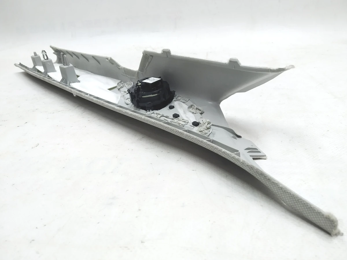 Облицювання стійки А текстиль ліва з ушкодженням Volkswagen E-GOLF 5GM867233E