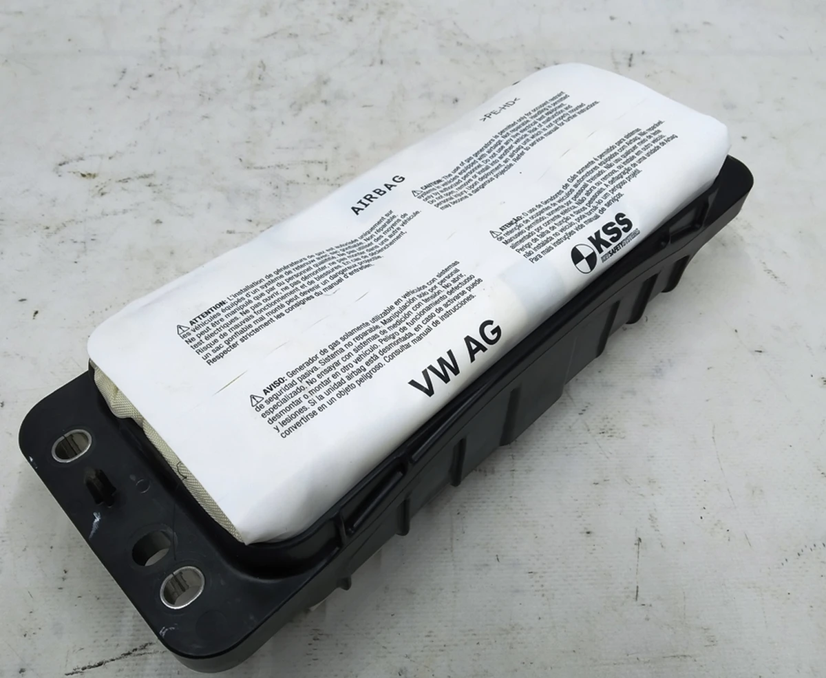 Подушка безпеки пасажира (торпедо) 5GM880204 Volkswagen E-GOLF