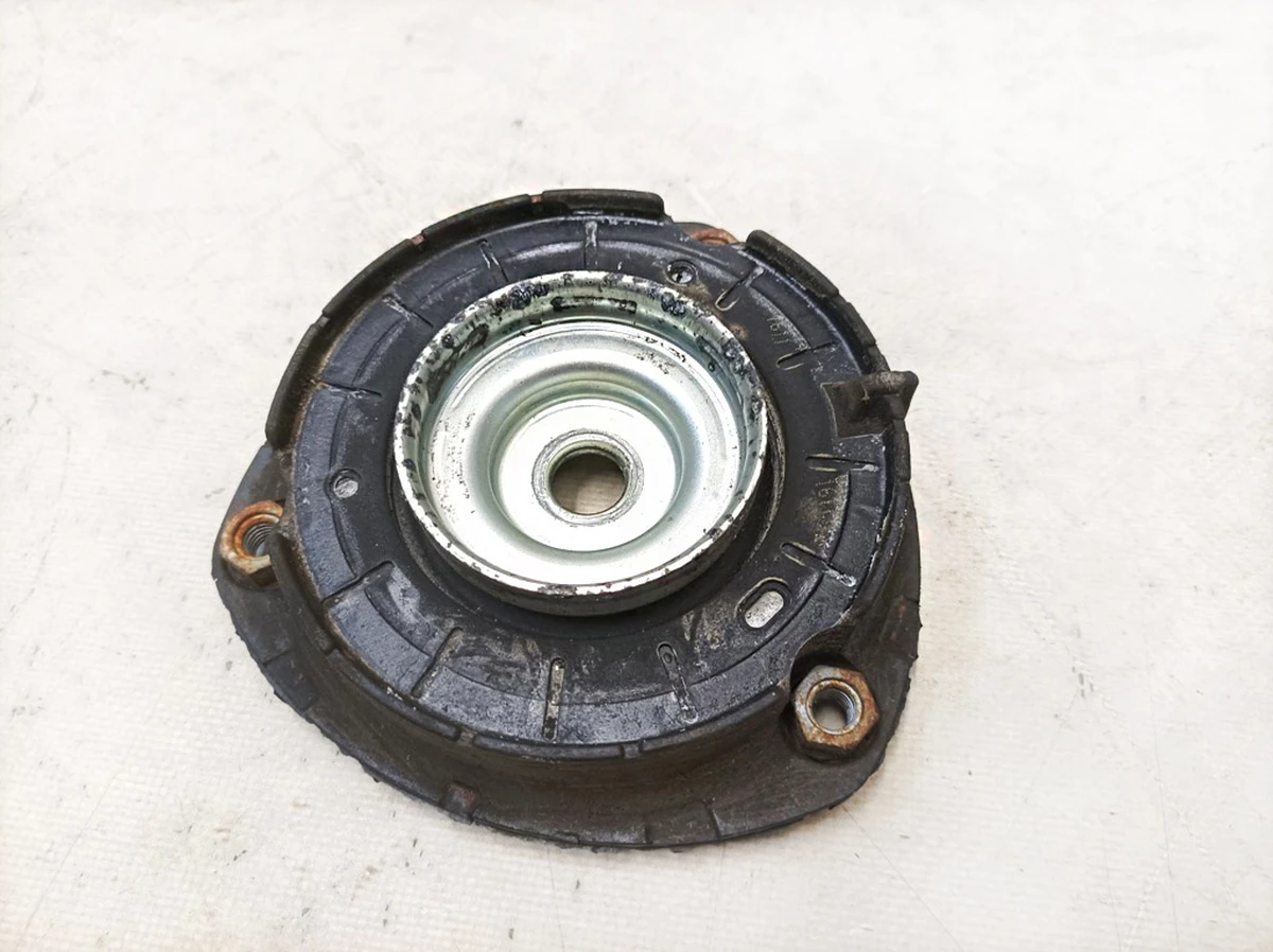 Підтримка підставки для амортизатора верхнього Volkswagen e-Golf 5Q0412331D