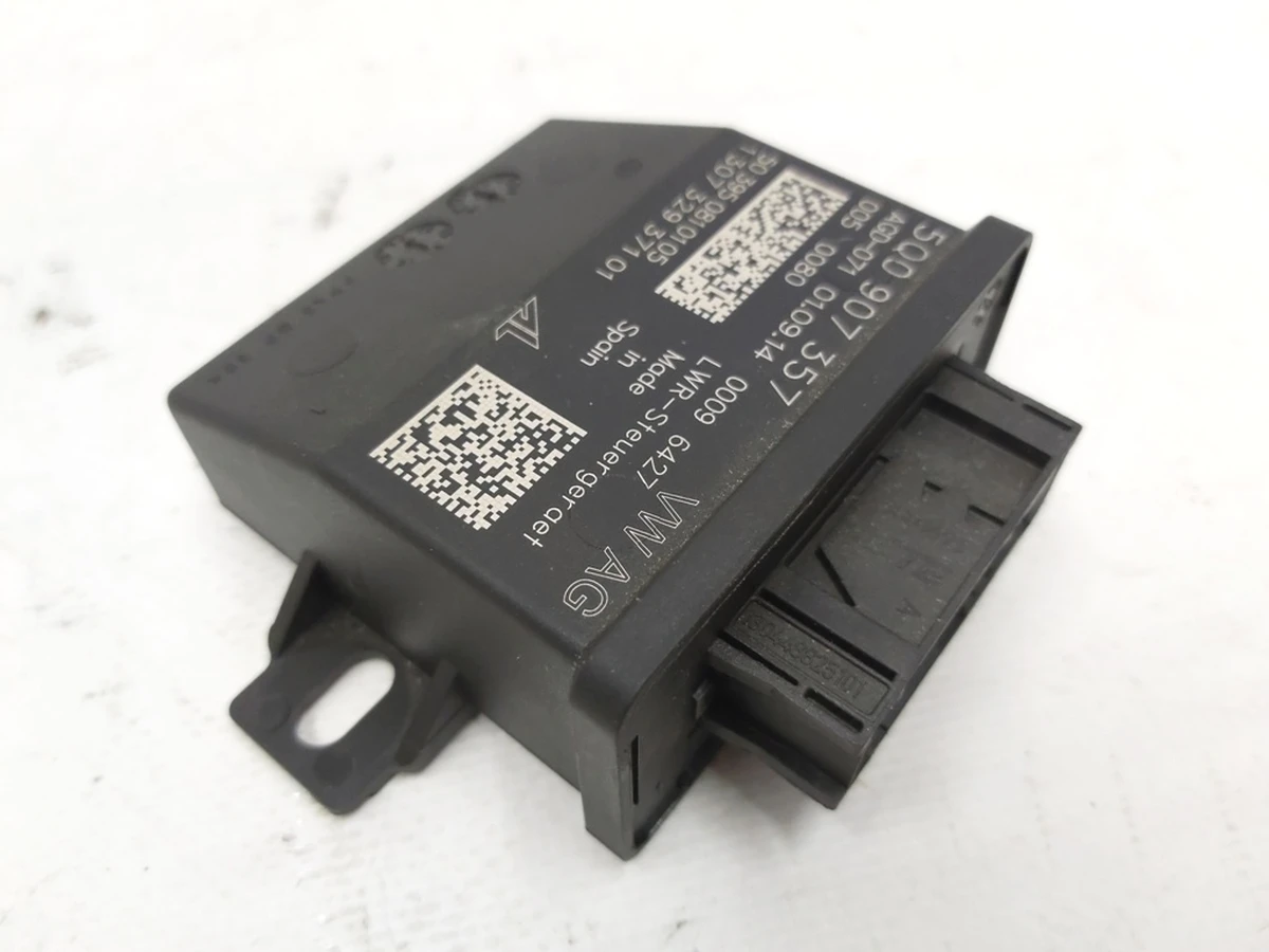 Control unit for automatic headlight range control Volkswagen E-GOLF 5Q0907357