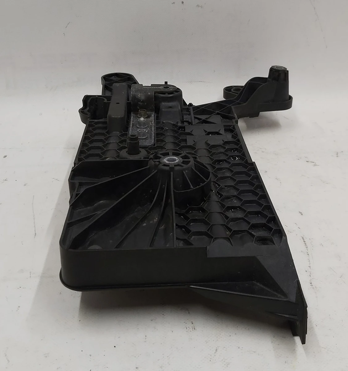 Lower battery mounting VW E-GOLF 5Q0915331J