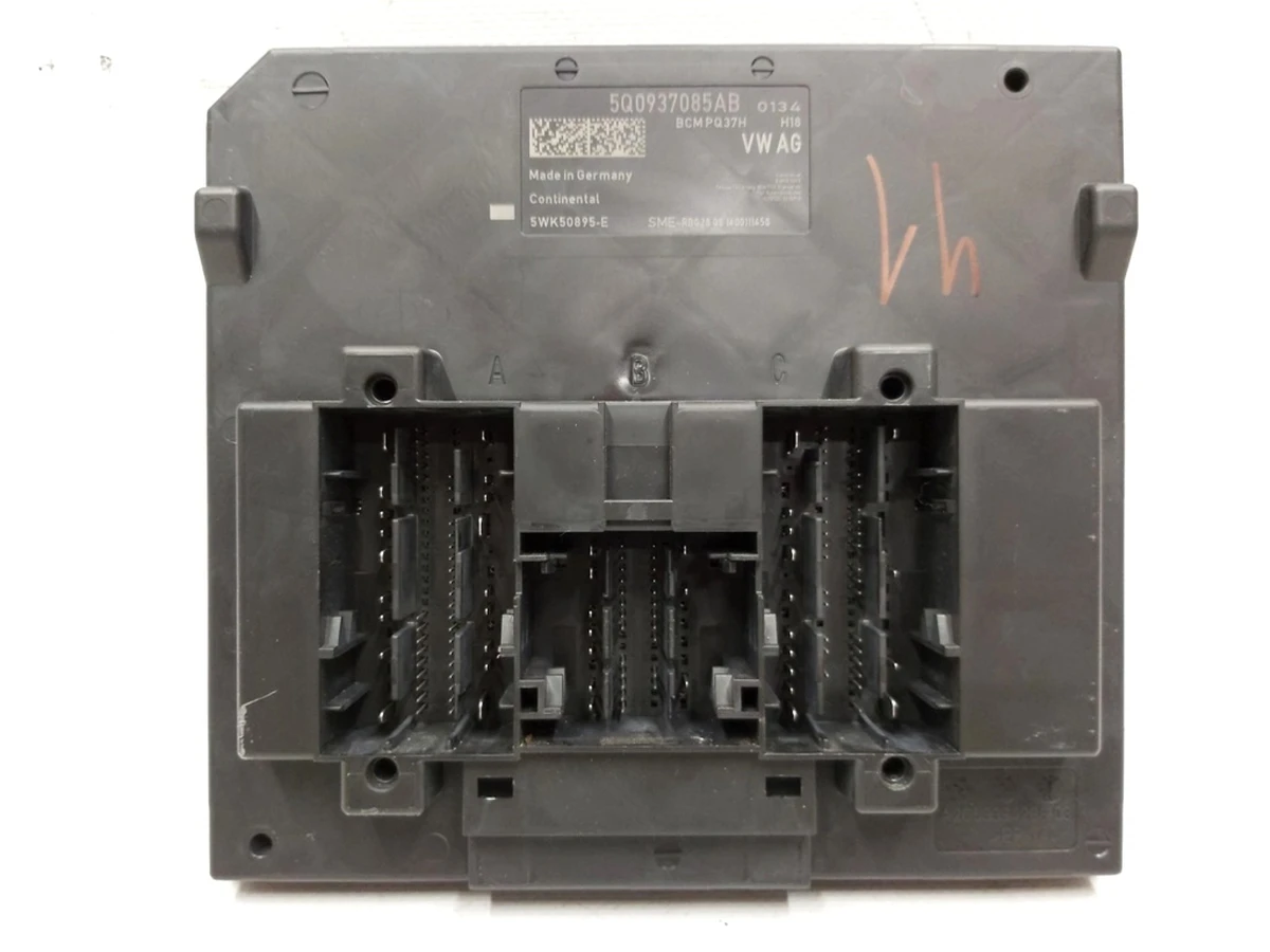 Блок управления бортовой сети Volkswagen E-GOLF 5Q0937085AB