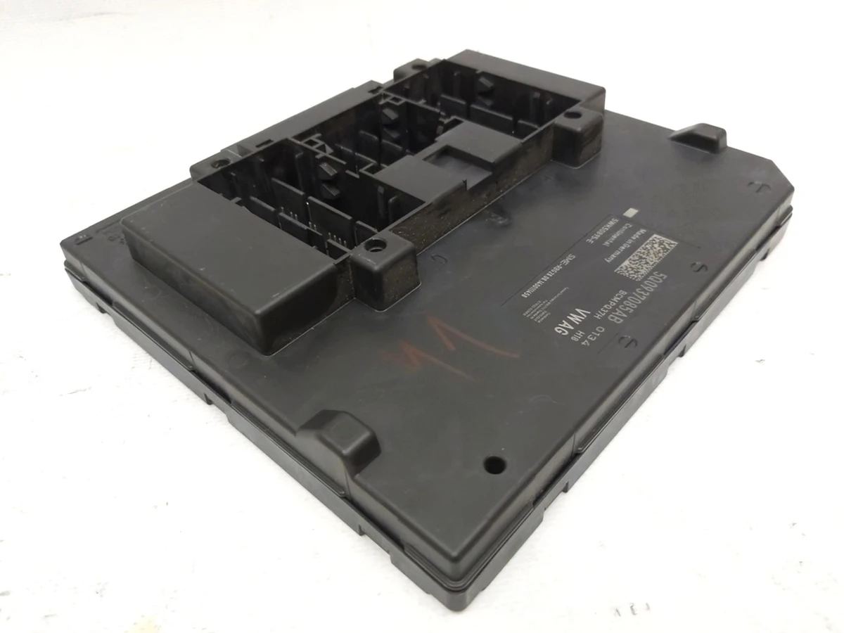 Блок управления бортовой сети Volkswagen E-GOLF 5Q0937085AB