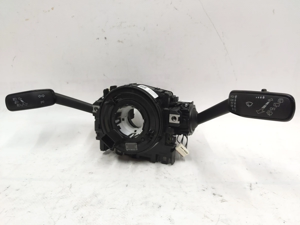 Электронный модуль комбинации подрулевых переключателей в сборе Volkswagen E-GOLF 5Q0953513P