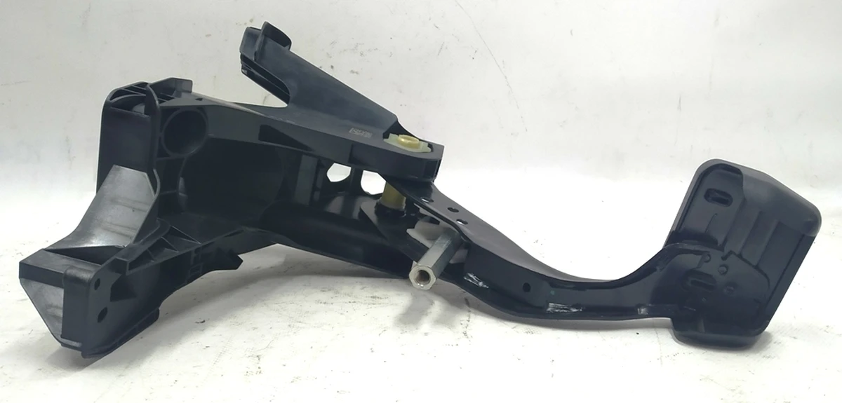 Педаль гальма в зборі з кронштейном кріплення 5Q1723142C Volkswagen E-GOLF