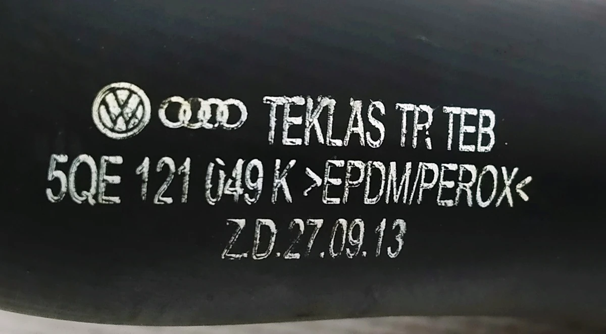 Шланг охолодження радіатор / клапан / електродвигун в зборі 5QE121049K Volkswagen E-GOLF