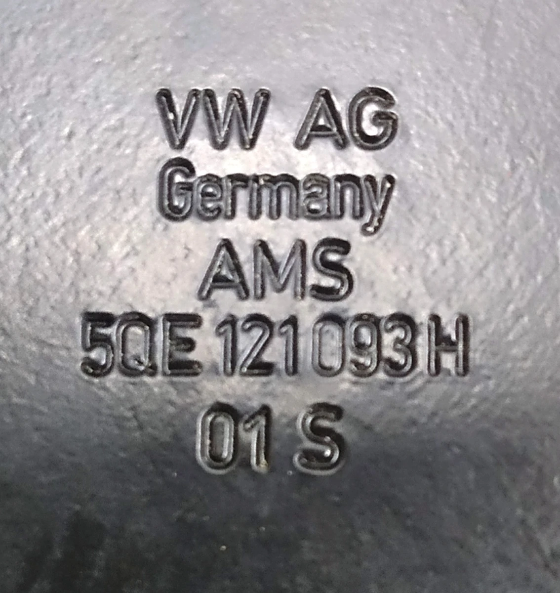 Bracket for fastening the pump and valve of the cooling system, complete with bolts and holder 5QE121093H