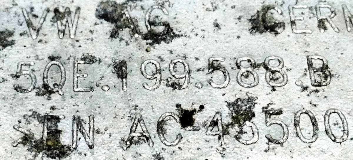 Опора кронштейна крепления двигателя правая 5QE199588B Volkswagen E-GOLF