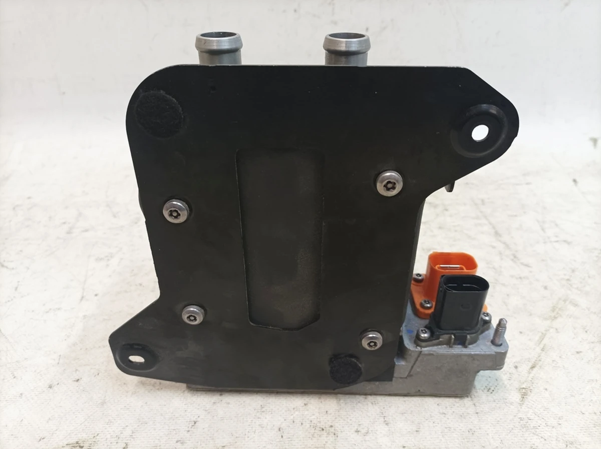 Нагрівальний елемент охолоджуючої рідини електричний пошкоджений 5QE819013P Volkswagen E-GOLF