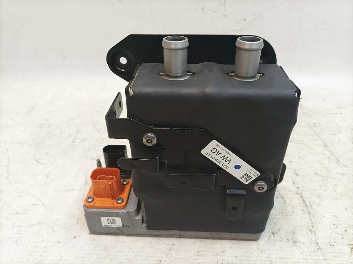 Нагрівальний елемент охолоджуючої рідини електричний пошкоджений 5QE819013P Volkswagen E-GOLF