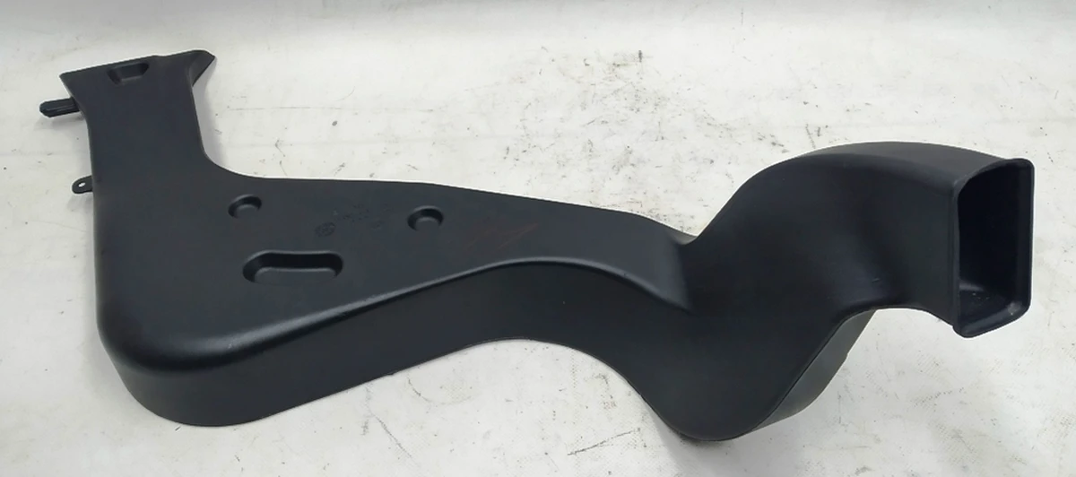 Повітропровід салону нижній правий 5QE819806A Volkswagen E-GOLF