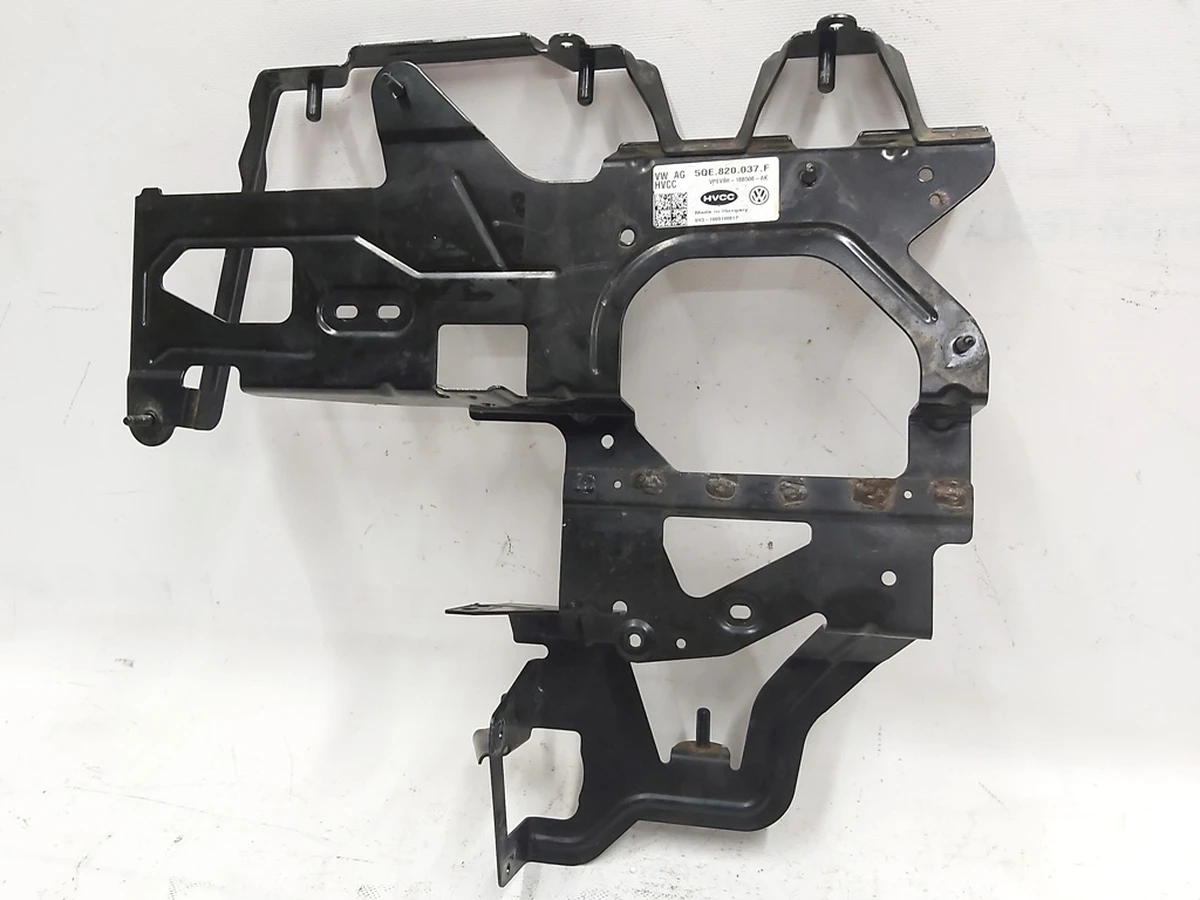 Cooling system bracket main Volkswagen E-GOLF 5QE820905C