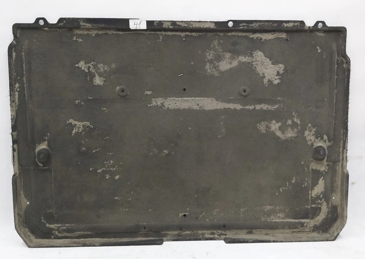 Захист днища батареї (захисний брус ззаду кузова) VW E-GOLF 5QE825218C