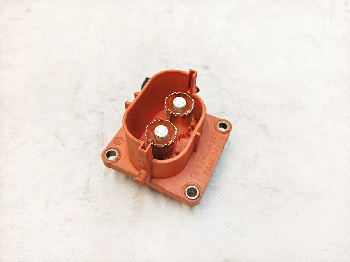 Connector socket for DC charging Volkswagen E-GOLF 5QE915703B
