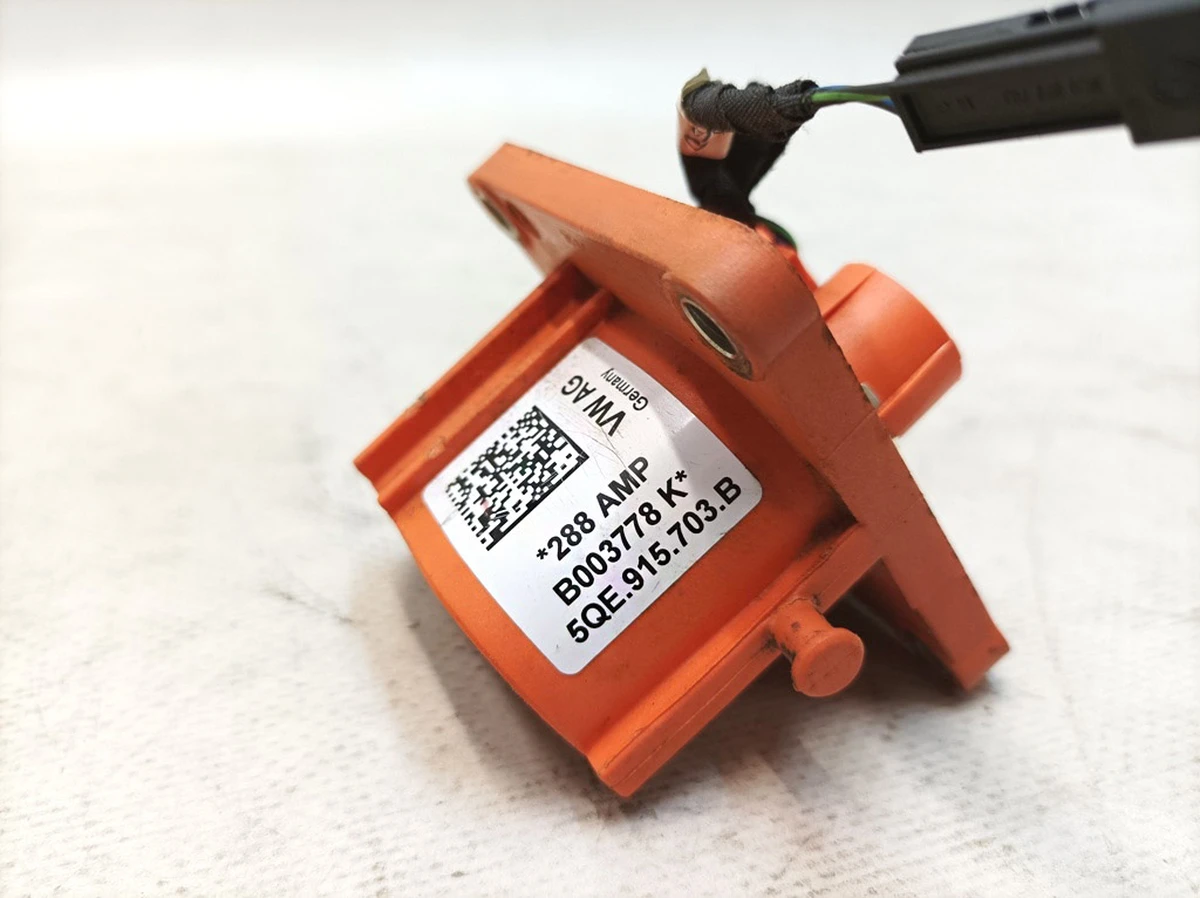 Connector socket for DC charging Volkswagen E-GOLF 5QE915703B
