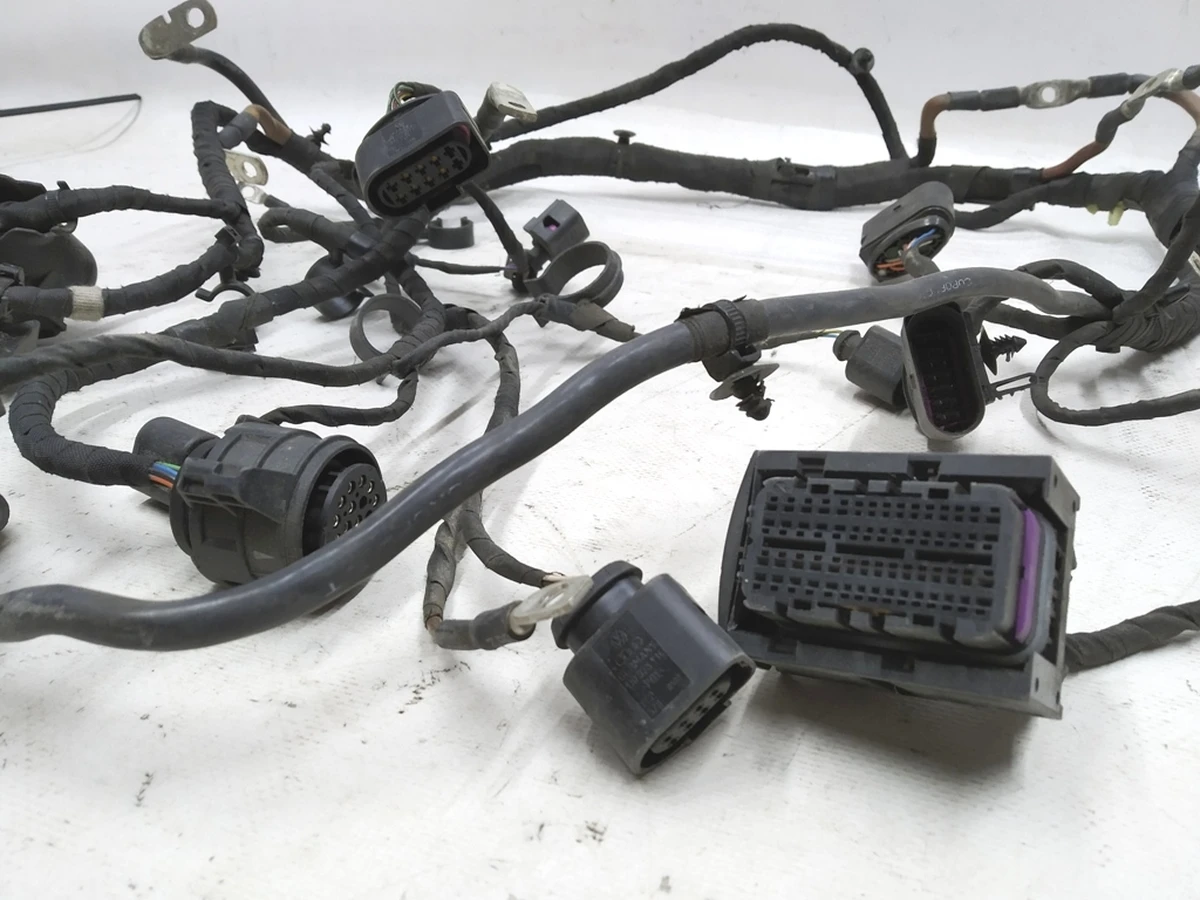 Электропроводка двигателя для автомобилей с тепловым насосом Volkswagen E-GOLF 5QE972627C