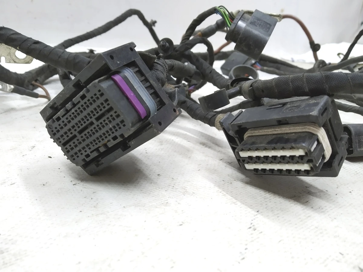 Электропроводка двигателя для автомобилей с тепловым насосом Volkswagen E-GOLF 5QE972627C