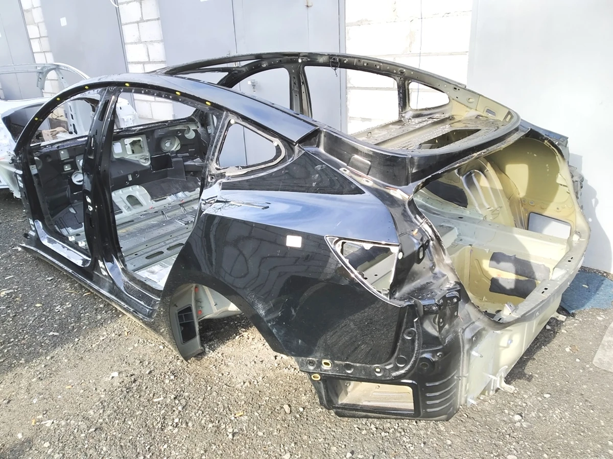 Кузов Tesla Model 3 2018 PBSB (розмитнений, з документами) Tesla model 3