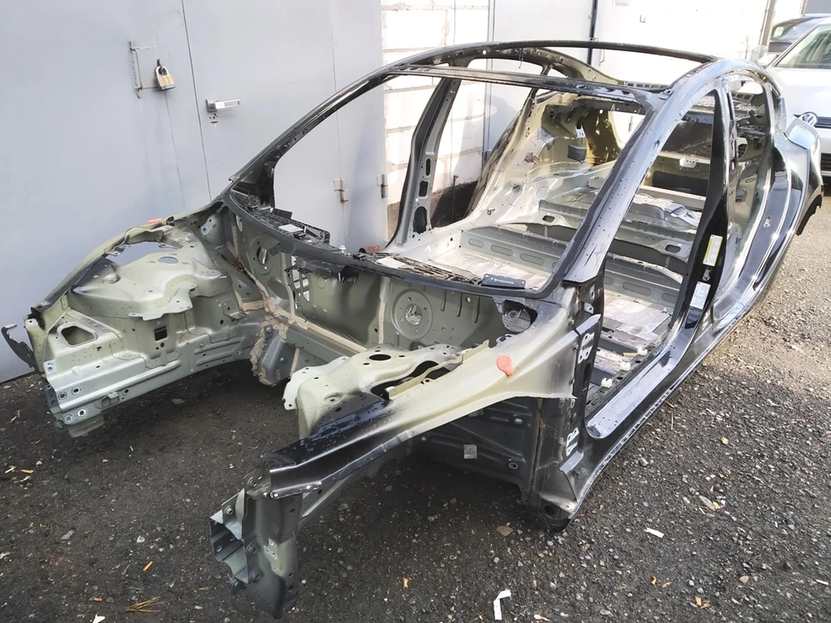 Кузов Tesla Model 3 2018 PBSB (розмитнений, з документами) Tesla model 3