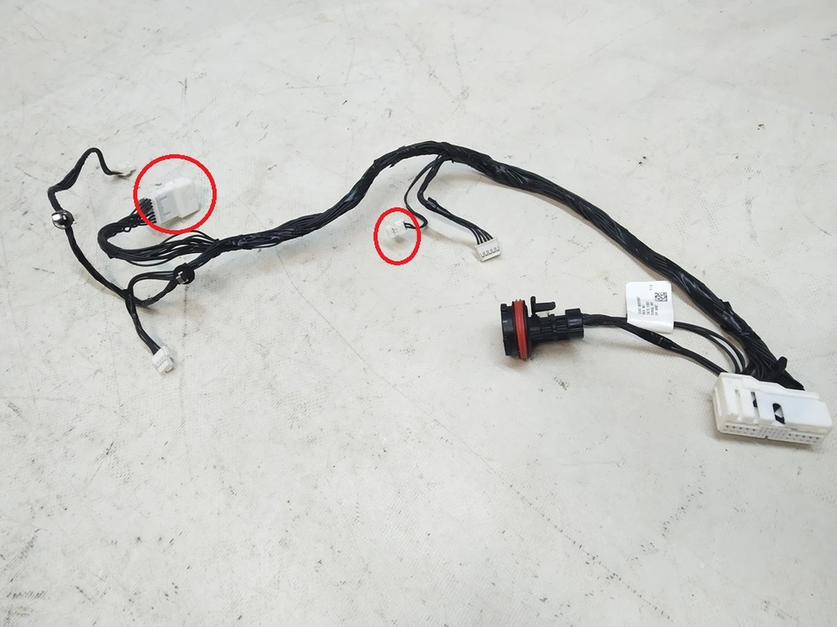 1 Электропроводка фары главной левой UP LEVEL (USA) с повреждением Tesla model 3, model Y 1077371-98-L