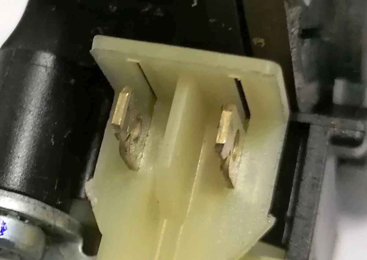 5 Tesla model S passenger seat height adjustment motor 1013123-03-B